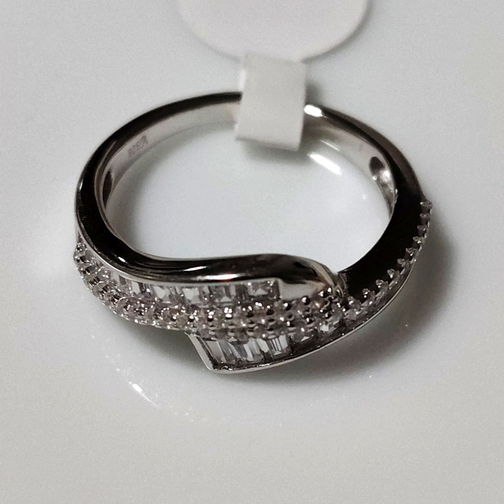 NWT 925 Italian silver and zirconia size 7 ring